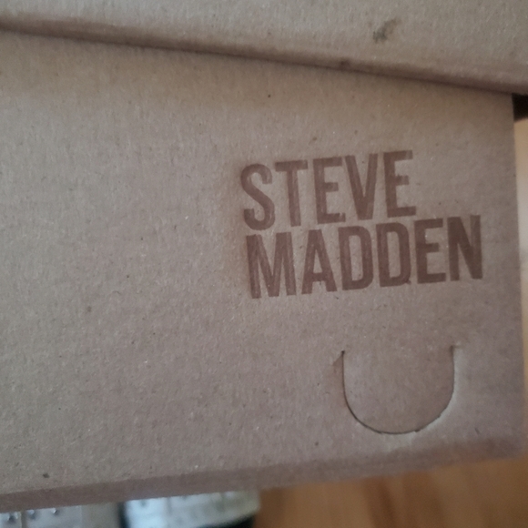 Steve Madden Malek Bone Womans Slides, Size 7 NWB - Picture 10 of 10